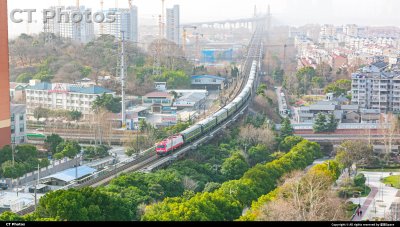 K5827下大桥