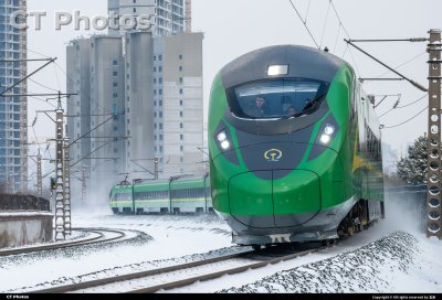 立及甬吹雪过弯