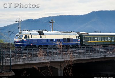 K5016次图们北站发车