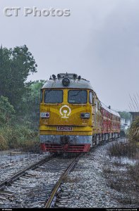 暴雨下的春湾站