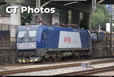 广铁株段HXD1C单机经过弯道