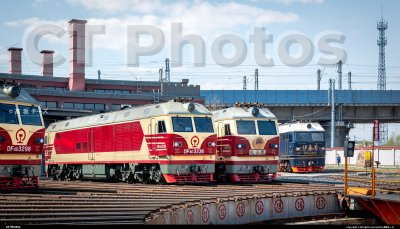 DF4D-3245民兵号与伊春号同框