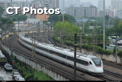 CRH6A-4132担当广深城际列车压弯经过草埔弯道