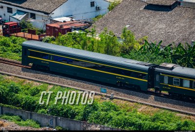 999525