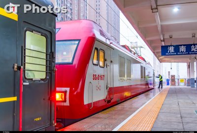 K8366淮南站5道停车