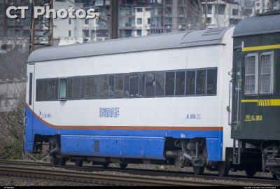 999304