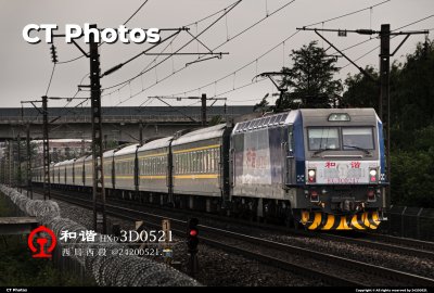 客车K458孝感站上行三离去