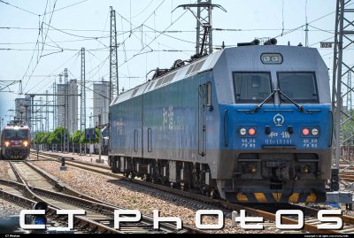 三车同框