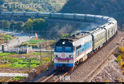 DF4B9476牵引K552次通过金温线K130处