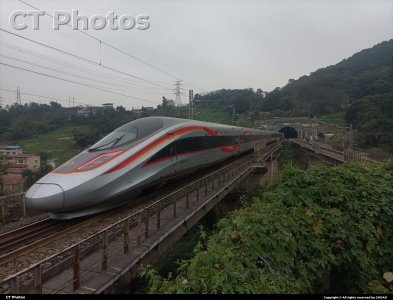 CR400AF-Z-2405通过青草坡机位