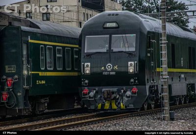 雨水击打中的复兴双源