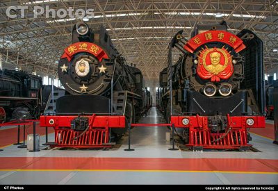 两台伟人号蒸汽机车，致敬🫡