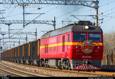 津门铁骥，红焰惊鸿，以先锋之名，驰骋千里坦途