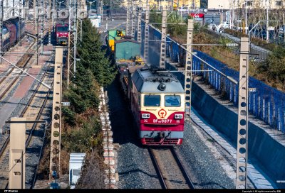 沈梅4D牵引工程车辆出长春站