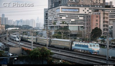 蓝调时刻·都市中穿行的韶8直特