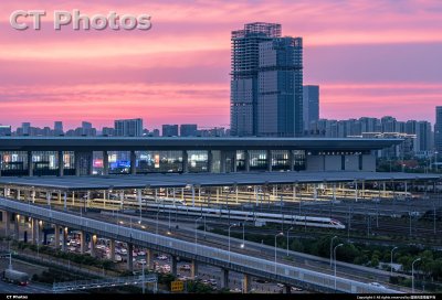 落日晚霞下合肥南