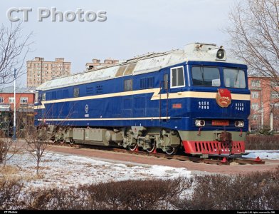 牡丹江机务段的DF8“共青团号”