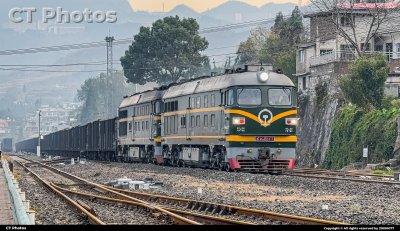 双机货列下大坡