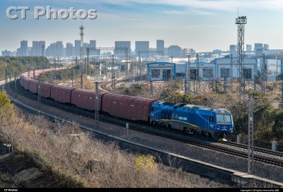 上局沪段FXN5C牵引JSQ6大列通过封浜站