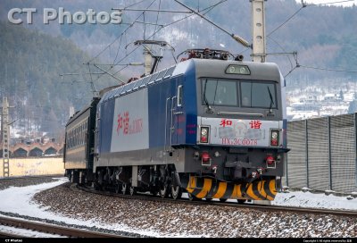 牡机3C牵引某客列快速通过