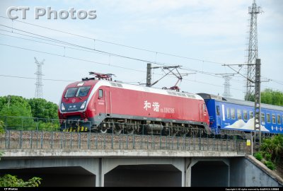 岷江号旅游车首次造访长三角地区